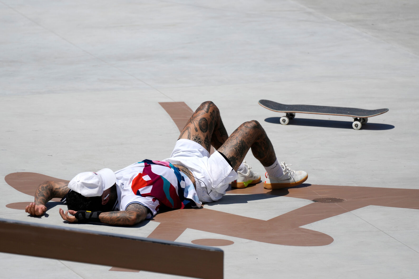 Nyjah Huston falls during competition
